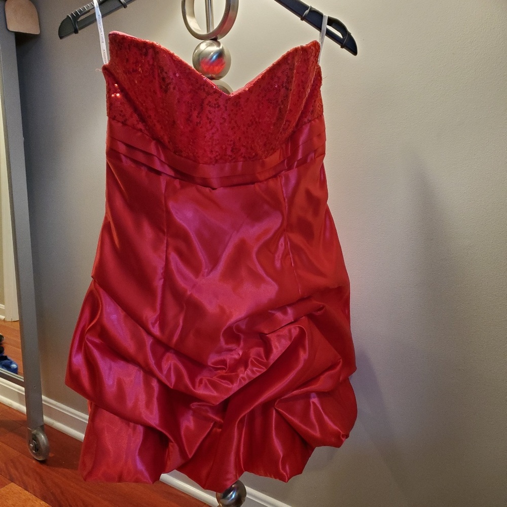 Jessica McClintock red cocktail/prom dress
